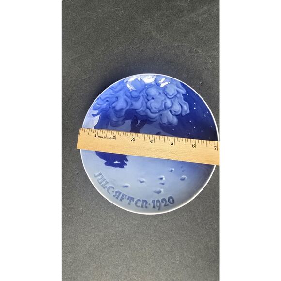 Vintage Bing & Grondahl B&G Christmas Plate Jule Aften 1920 Rabbits Copenhagen - Picture 5 of 5